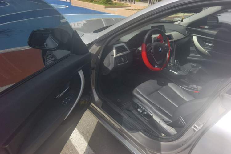 Used BMW 3 Series GT 2014 320i Leading Model Driver Seat