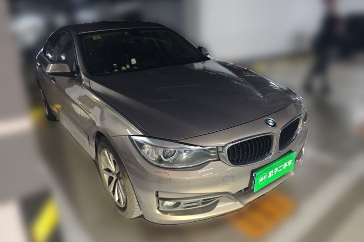 Used BMW 3 Series GT 2014 320i Leading Model Front Right 45 Deg