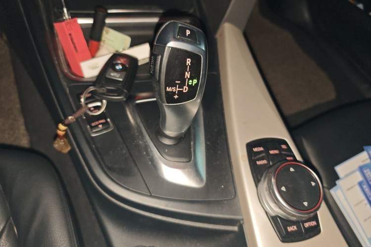 Used BMW 3 Series GT 2014 320i Leading Model Gear Lever