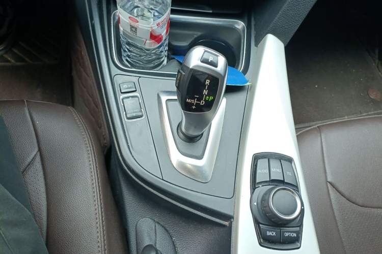 Used BMW 3 Series GT 2014 320i Leading Model Gear Lever