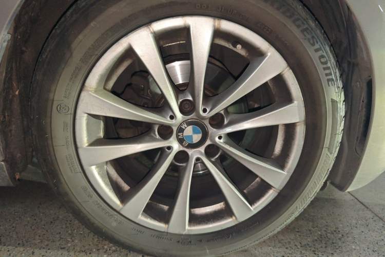 Used BMW 3 Series GT 2014 320i Leading Model Right Front Wheel Hub