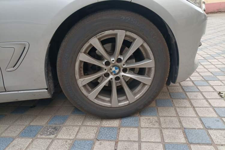 Used BMW 3 Series GT 2014 320i Leading Model Right Front Wheel Hub