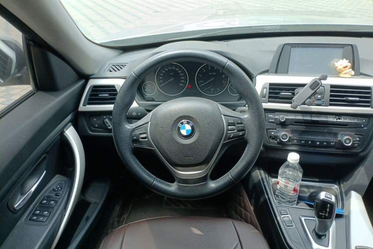 Used BMW 3 Series GT 2014 320i Leading Model Steering Wheel