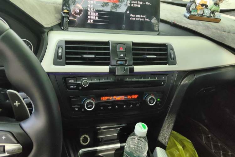Used BMW 3 Series GT 2014 320i Leading Model Audio And AC Panel