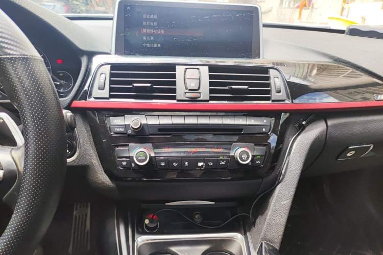Used BMW 3 Series GT 2014 320i Leading Model Audio And AC Panel