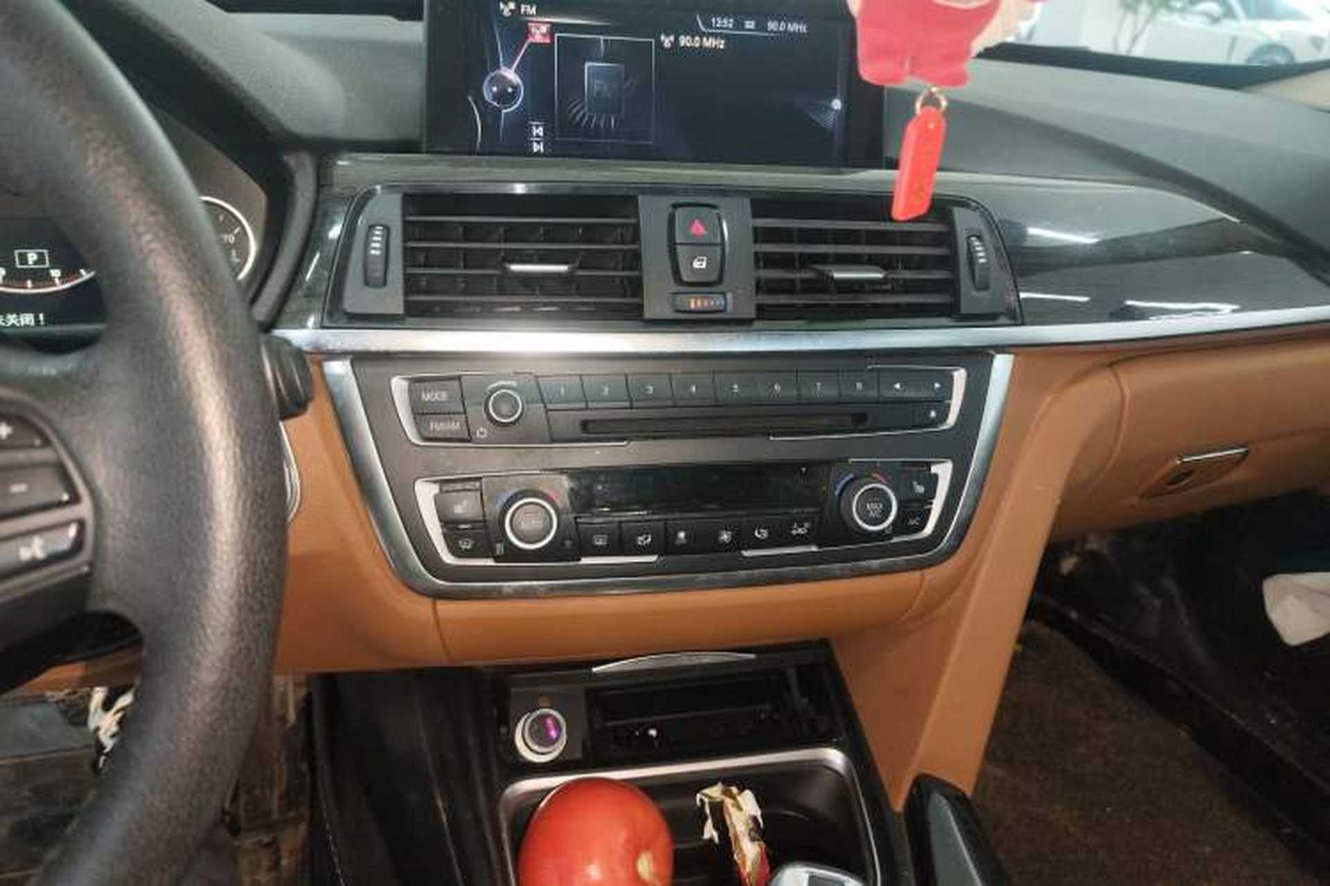 Used BMW 3 Series GT 2014 320i Design Package Model Audio And AC Panel