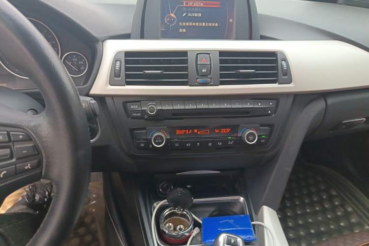 Used BMW 3 Series GT 2014 320i Leading Model Audio And AC Panel