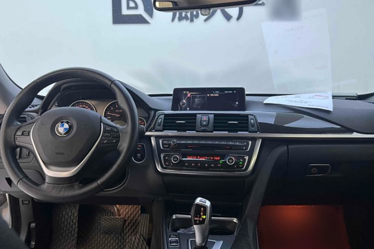 Used BMW 3 Series GT 2014 320i Design Package Model Audio And AC Panel