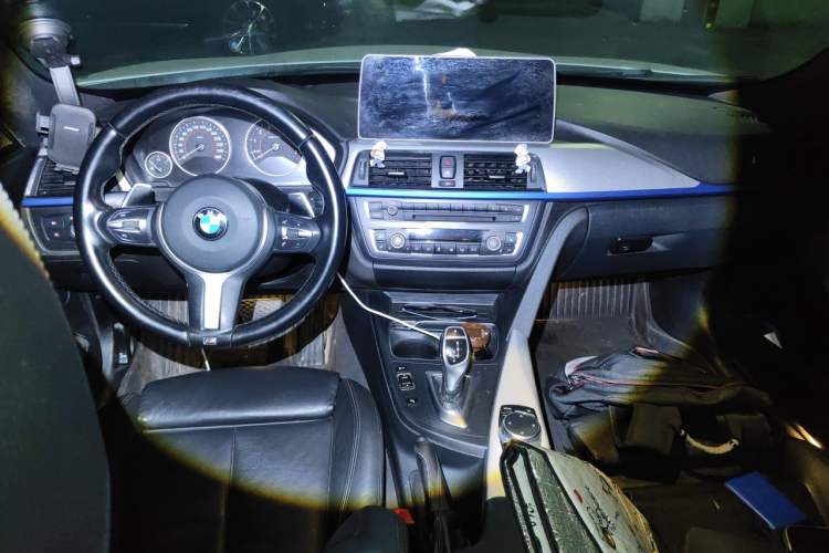 Used BMW 3 Series GT 2014 328i Design Package Model Center Console