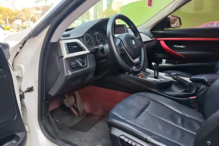 Used BMW 3 Series GT 2014 320i Leading Model Driver Seat