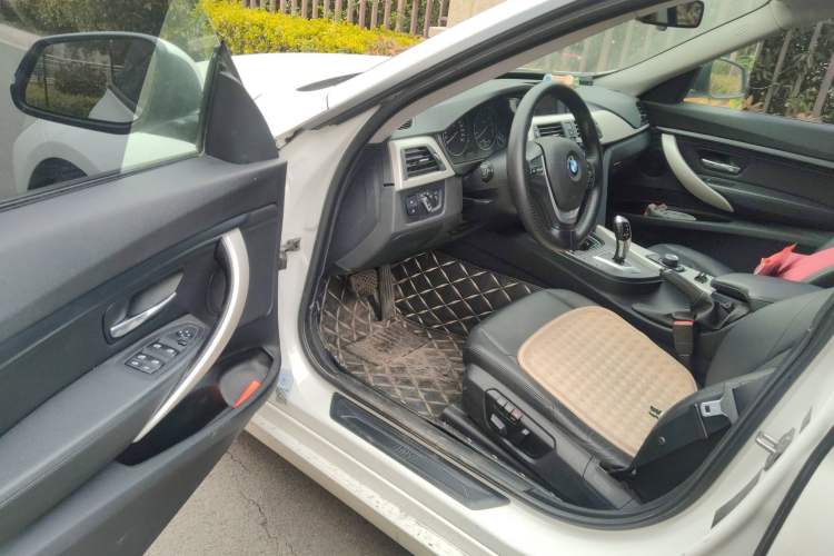 Used BMW 3 Series GT 2014 320i Leading Model Driver Seat