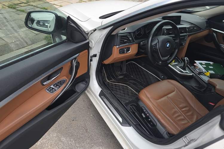 Used BMW 3 Series GT 2014 328i Design Package Model Driver Seat