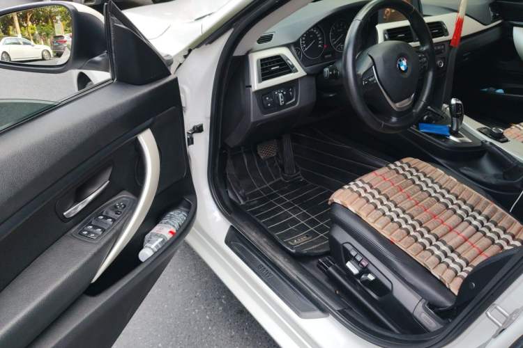 Used BMW 3 Series GT 2014 320i Leading Model Driver Seat
