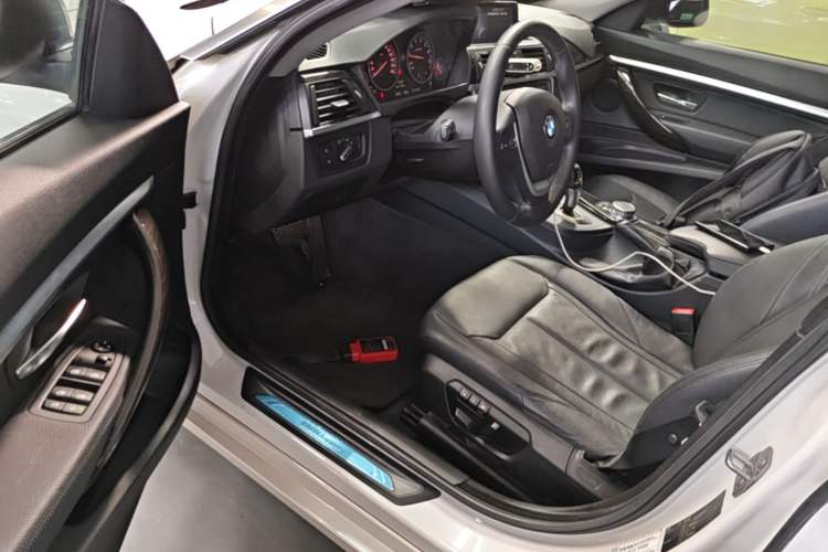 Used BMW 3 Series GT 2014 320i Design Package Model Driver Seat