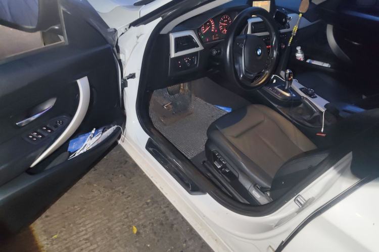 Used BMW 3 Series GT 2014 320i Leading Model Driver Seat