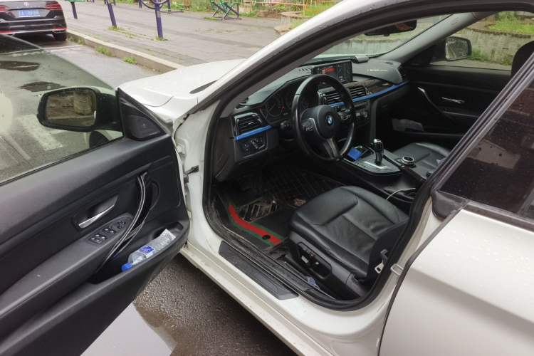 Used BMW 3 Series GT 2014 320i Leading Model Driver Seat