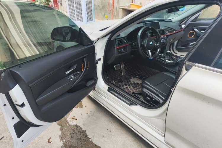Used BMW 3 Series GT 2014 320i Leading Model Driver Seat