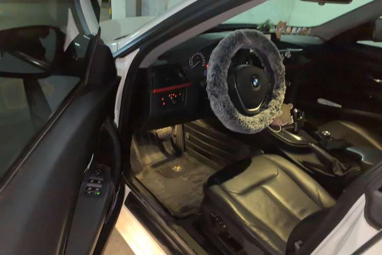 Used BMW 3 Series GT 2014 320i Leading Model Driver Seat