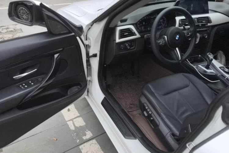 Used BMW 3 Series GT 2014 320i Leading Model Driver Seat