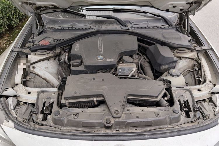 Used BMW 3 Series GT 2014 320i Leading Model Engine Bay