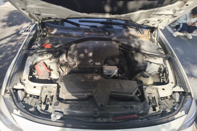 Used BMW 3 Series GT 2014 320i Leading Model Engine Bay