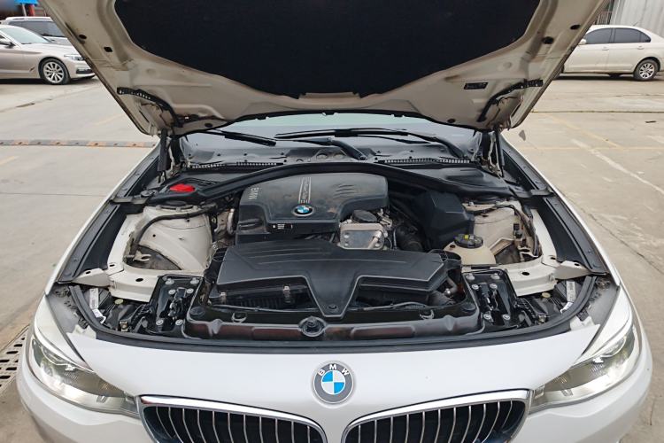 Used BMW 3 Series GT 2014 320i Leading Model Engine Bay