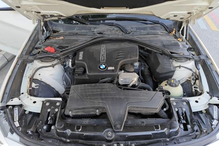 Used BMW 3 Series GT  Engine Bay