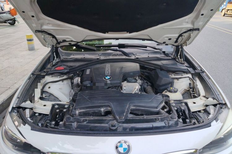 Used BMW 3 Series GT 2014 320i Leading Model Engine Bay