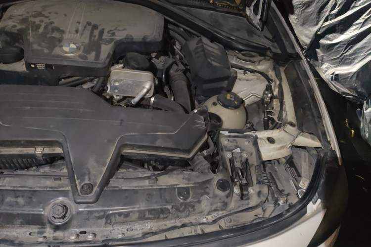 Used BMW 3 Series GT 2014 320i Leading Model Engine Bay Left