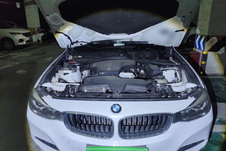 Used BMW 3 Series GT 2014 328i Design Package Model Engine Bay