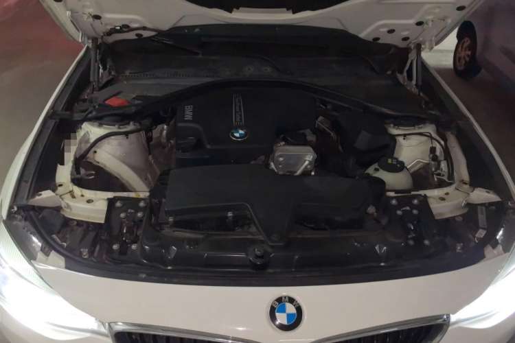 Used BMW 3 Series GT 2014 320i Leading Model Engine Bay
