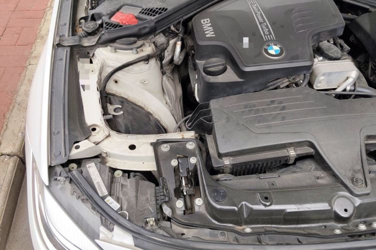 Used BMW 3 Series GT 2014 320i Leading Model Engine Bay Right