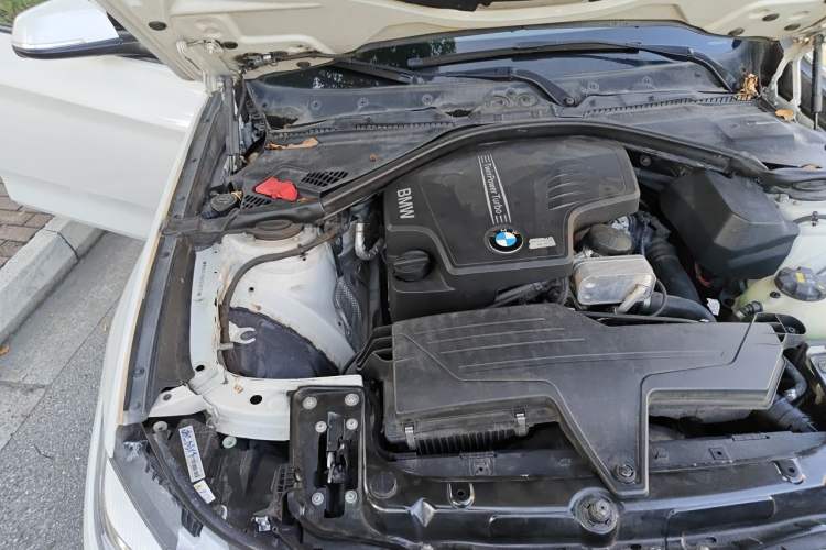 Used BMW 3 Series GT  Engine Bay Right