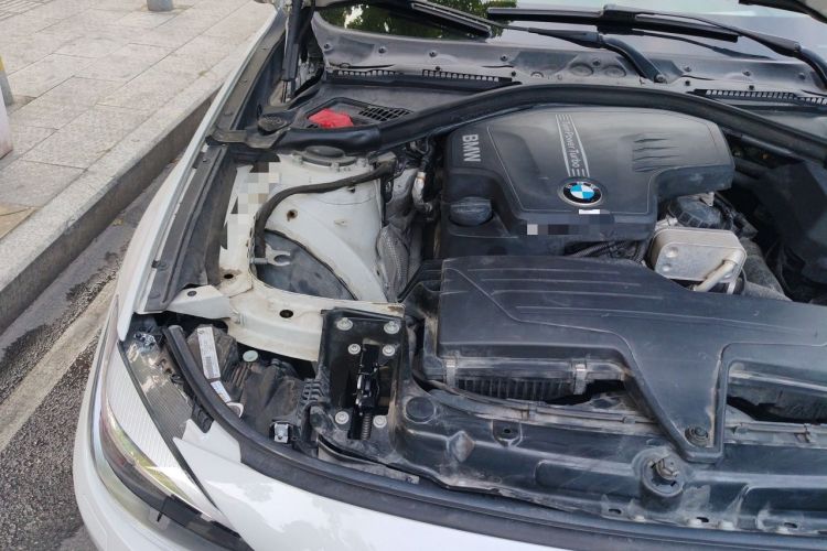 Used BMW 3 Series GT 2014 320i Leading Model Engine Bay Right