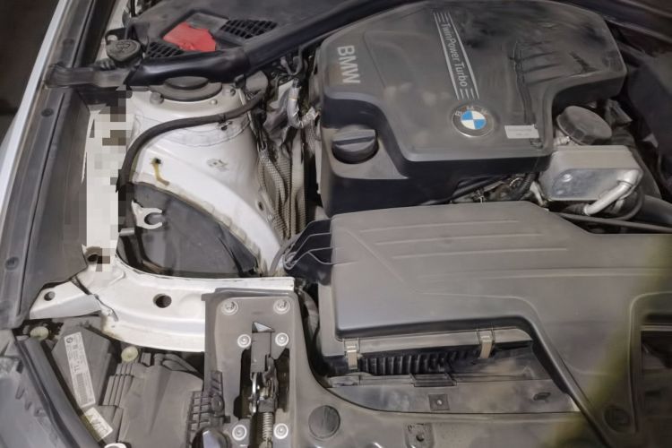 Used BMW 3 Series GT 2014 320i Design Package Model Engine Bay Right