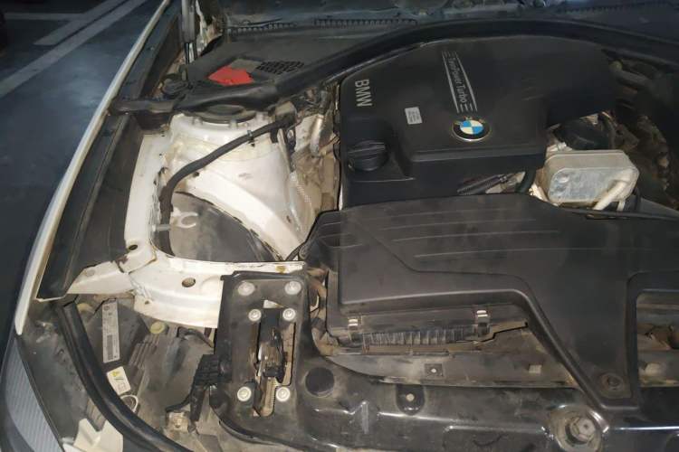 Used BMW 3 Series GT 2014 320i Leading Model Engine Bay Right