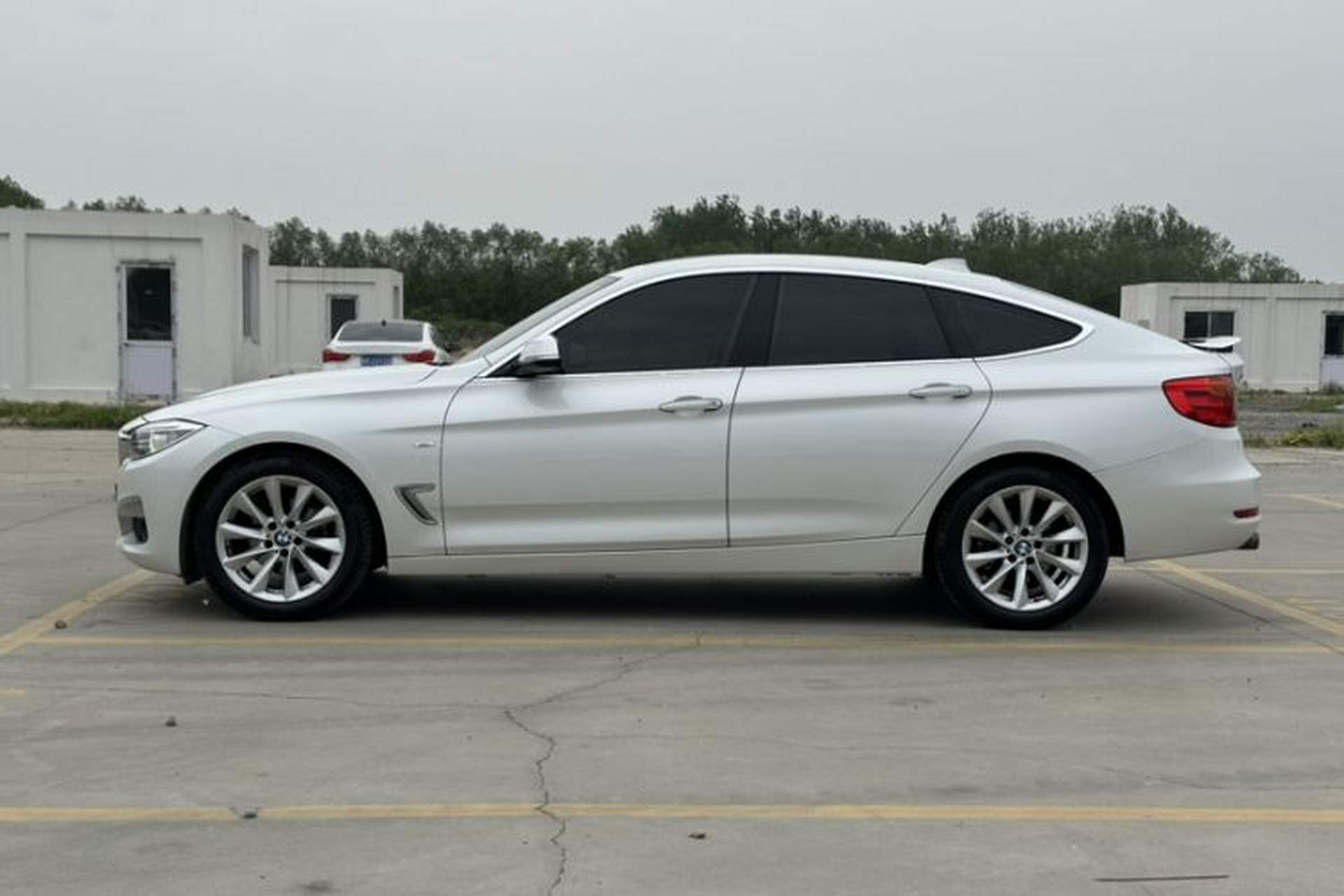 Used BMW 3 Series GT 2014 320i Design Package Model Exterior 1