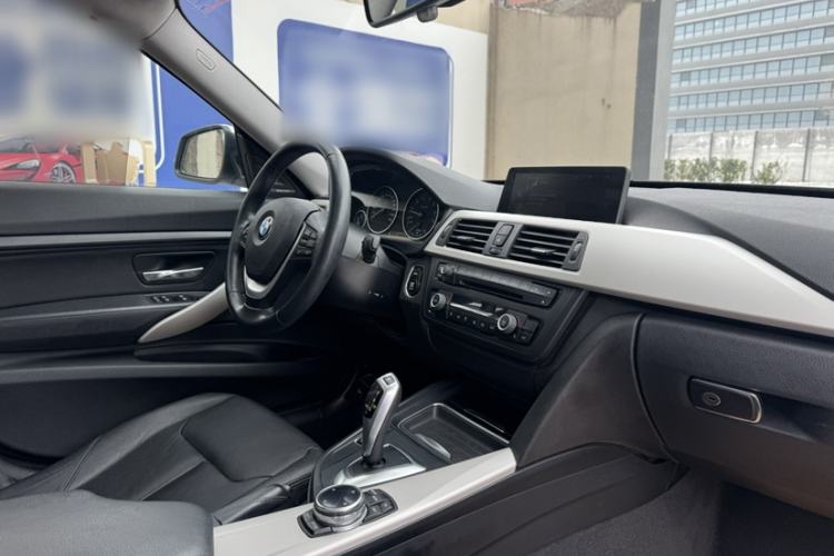 Used BMW 3 Series GT 2014 320i Leading Model Exterior 10