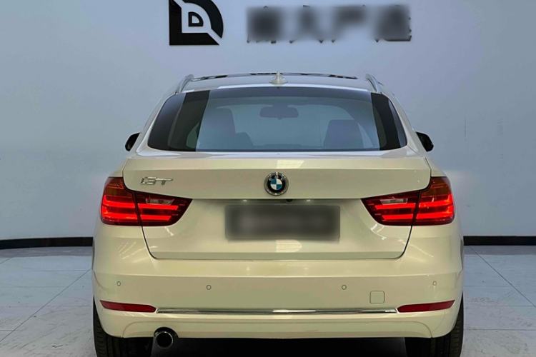 Used BMW 3 Series GT 2014 320i Design Package Model Exterior 3