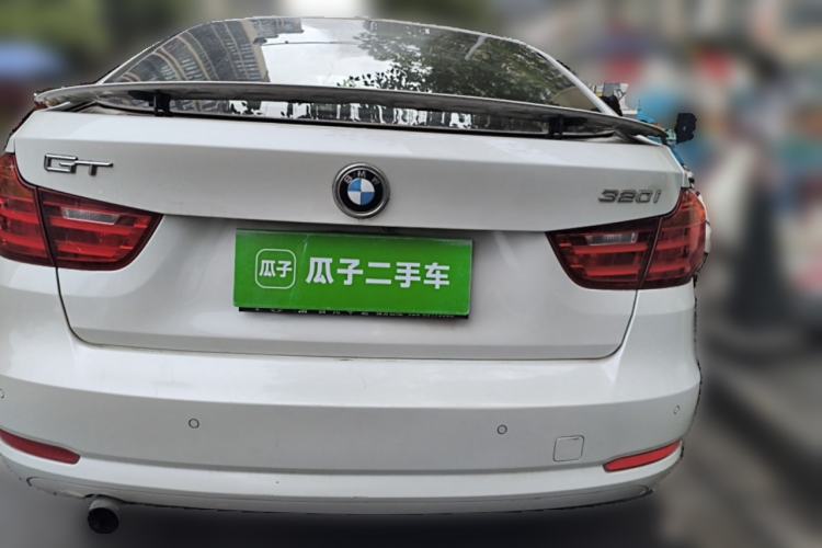 Used BMW 3 Series GT 2014 320i Leading Model Exterior 4