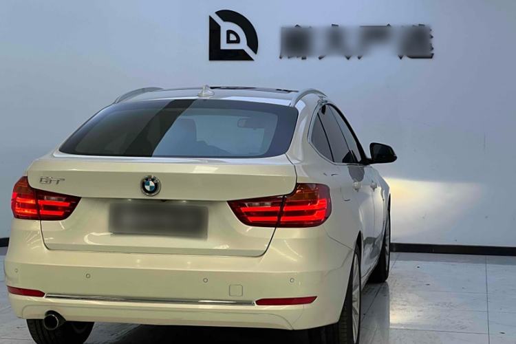 Used BMW 3 Series GT 2014 320i Design Package Model Exterior 4