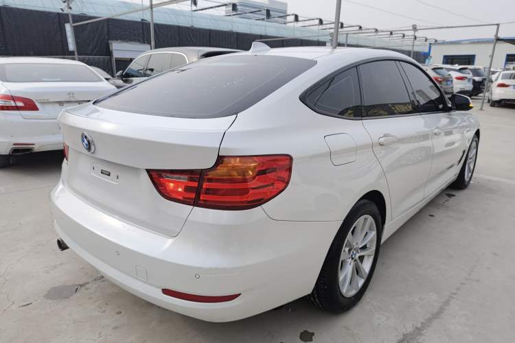Used BMW 3 Series GT 2014 320i Leading Model Exterior 5