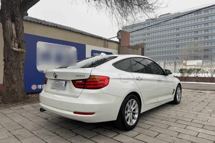 Used BMW 3 Series GT 2014 320i Leading Model Exterior 5