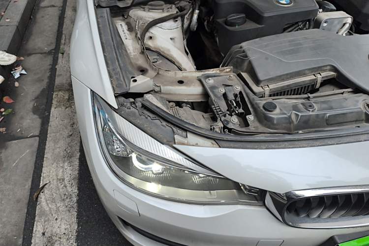 Used BMW 3 Series GT 2014 320i Leading Model Exterior 6