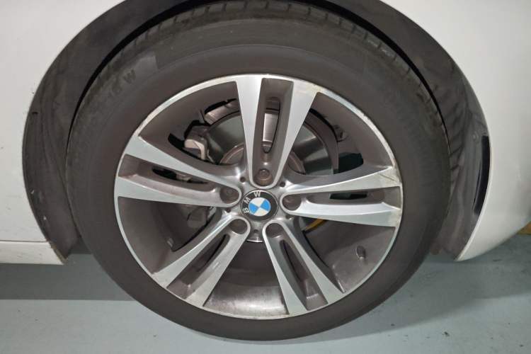 Used BMW 3 Series GT 2014 320i Design Package Model Exterior 7