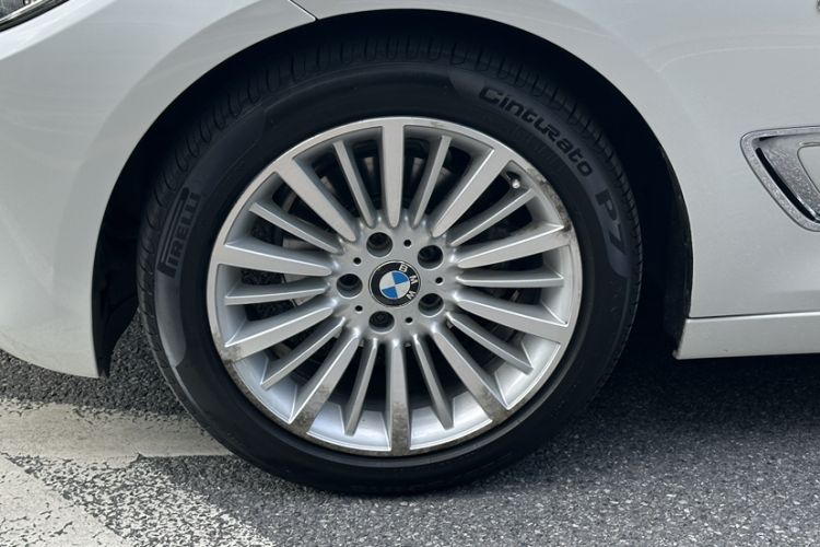 Used BMW 3 Series GT 2014 320i Design Package Model Exterior 8