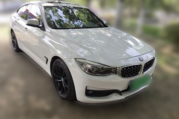 Used BMW 3 Series GT 2014 320i Leading Model Front Right 45 Deg
