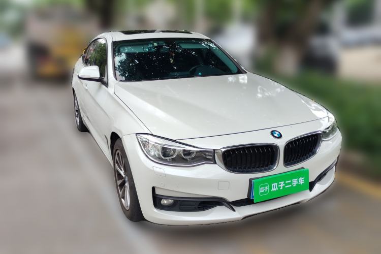 Used BMW 3 Series GT 2014 320i Leading Model Front Right 45 Deg