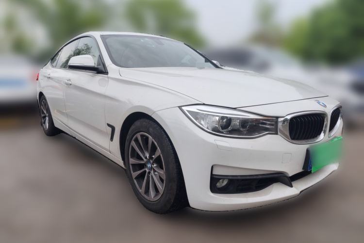 Used BMW 3 Series GT 2014 320i Leading Model Front Right 45 Deg