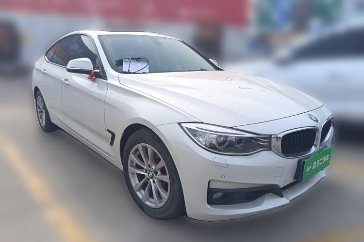 Used BMW 3 Series GT 2014 320i Leading Model Front Right 45 Deg
